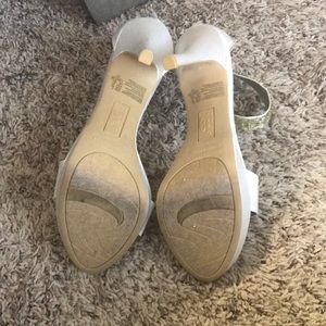 unforgettable moments Shoes - 3.5 Inch White Heels 👠for sale unforgettable moments Shoes - 3.5 Inch White Heels 👠for sale